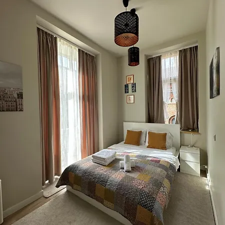 Appartement House4you - Balcescu Boekarest